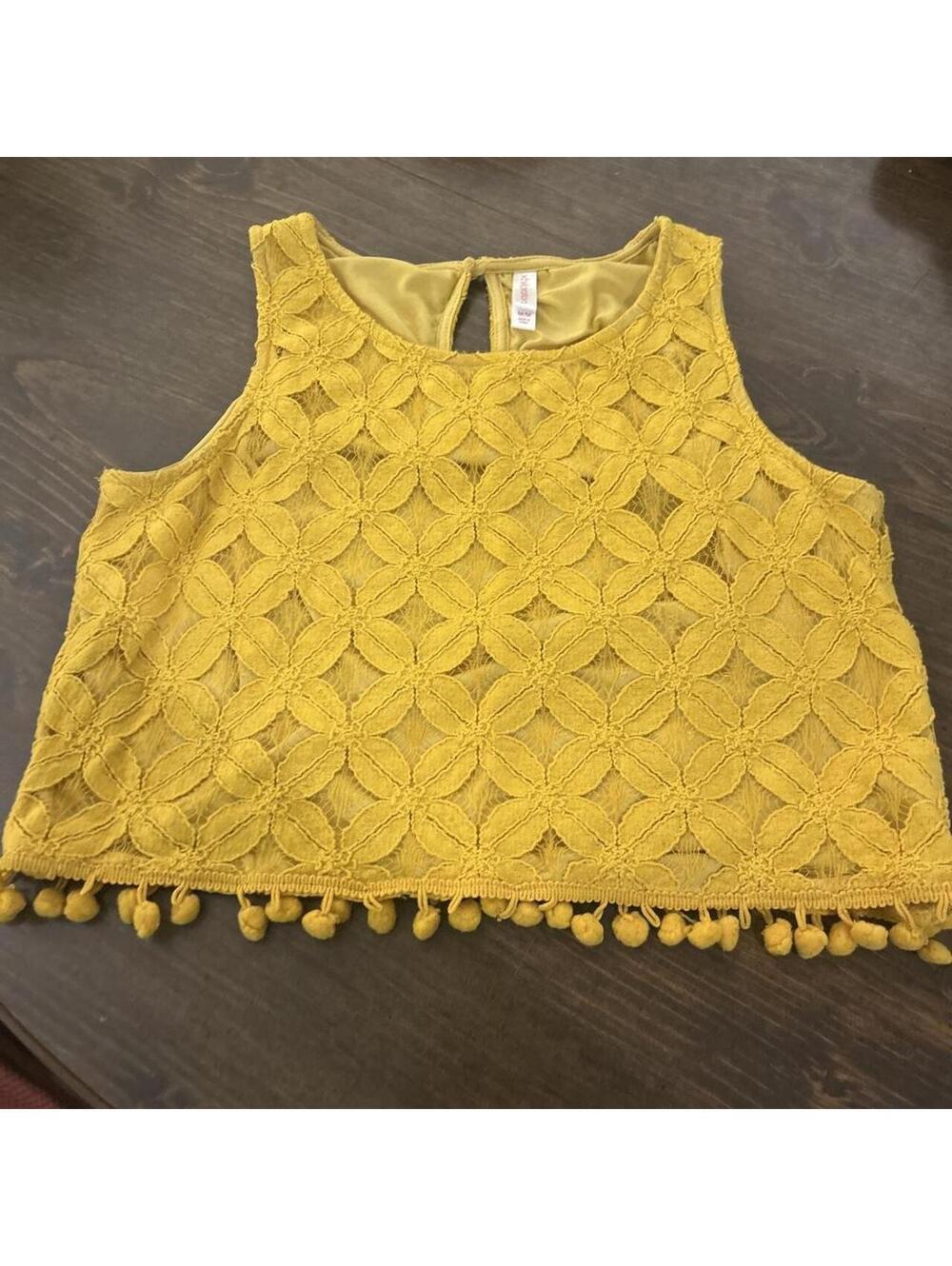 Xhilaration Women's Yellow and Multi Crop-top